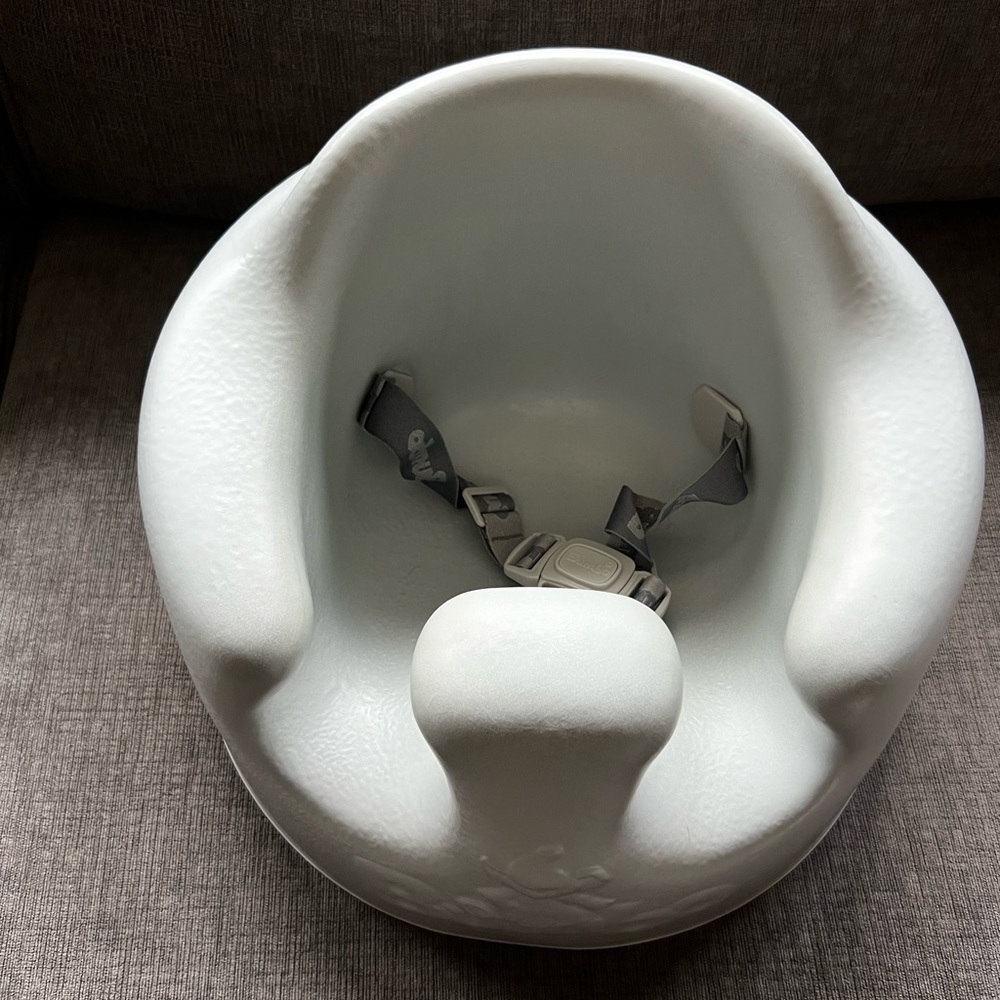 BRAND NEW never used infant floor seat